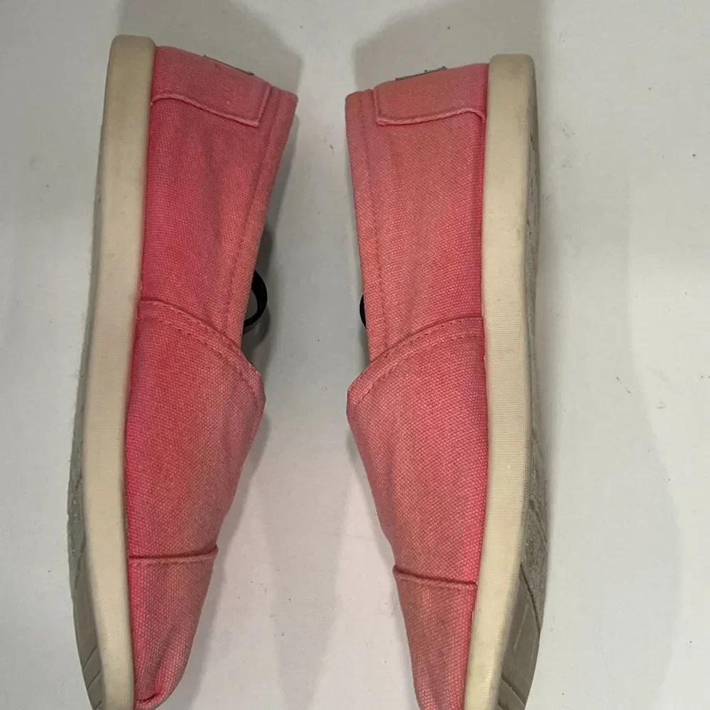 TOMS Bubblegum Pink Kids 5Y Slip On Espadrilles Good Condition